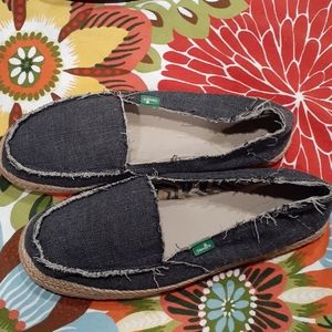 Gently worn Sanuk slip on shoes